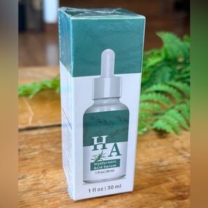 Hyaluronic Acid Serum for Women - Hydrating Green Serum (1 fl oz) NWT